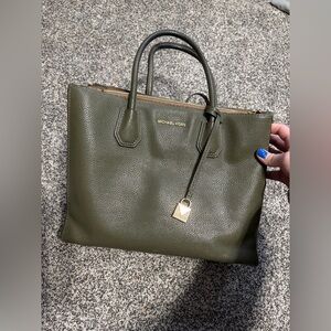 Michael kors purse